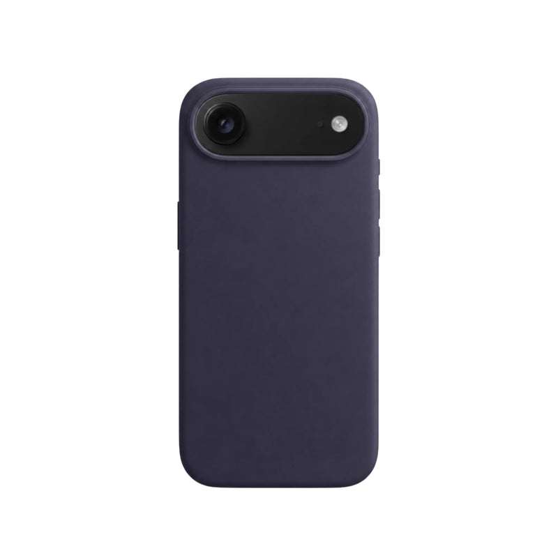 Mastersøn iPhone 17 Air case in dieppaars met een matching donkere aluminium cameramodule