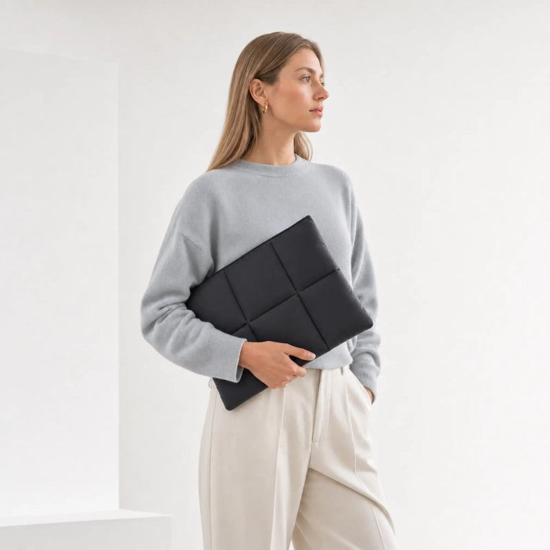 Puffy MacBook case geïntegreerd accessoirevak ritssluiting