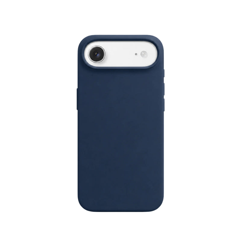 Luxe marineblauw iPhone 17 Air hoesje van Mastersøn met contrasterende zilveren aluminium ring